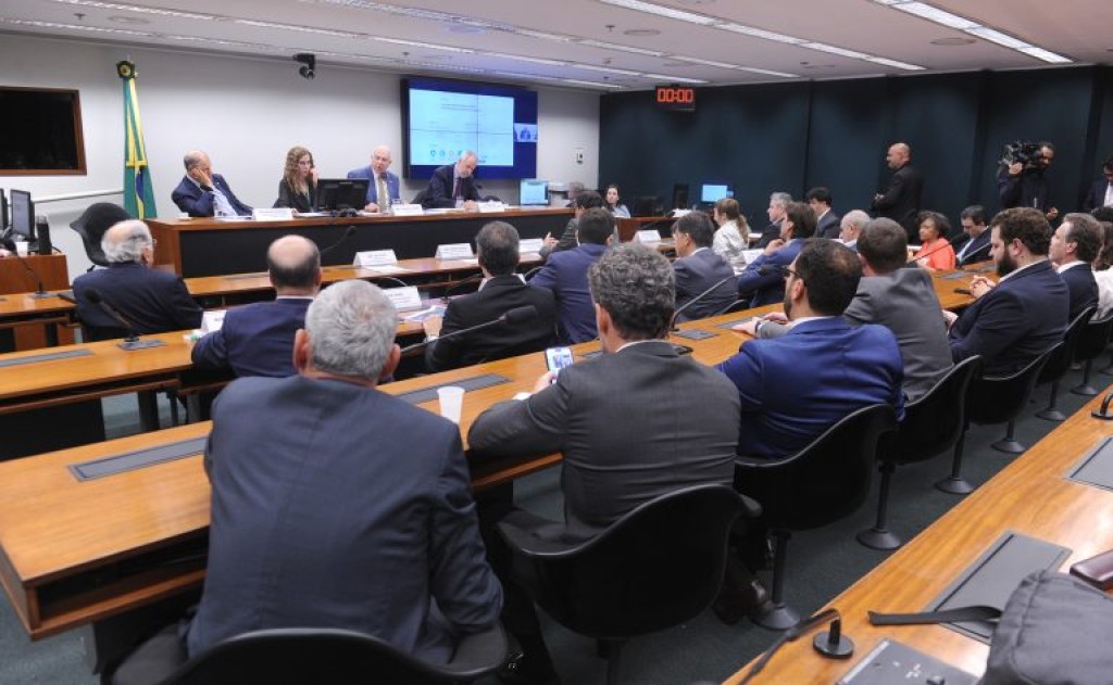 Com foco em biocombustíveis, seminário aponta caminhos para a substituição gradual do petróleo