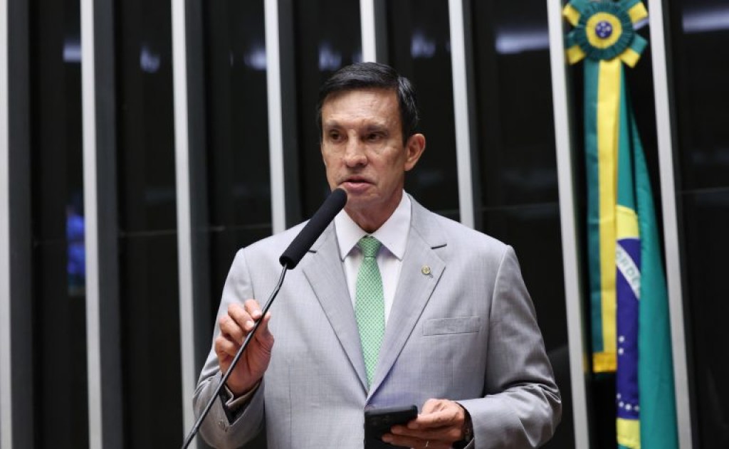 Projeto proíbe fornecimento de alimentos ultraprocessados em transportes de passageiros