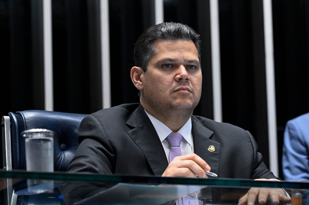 Davi divulga nota sobre a pauta do Senado